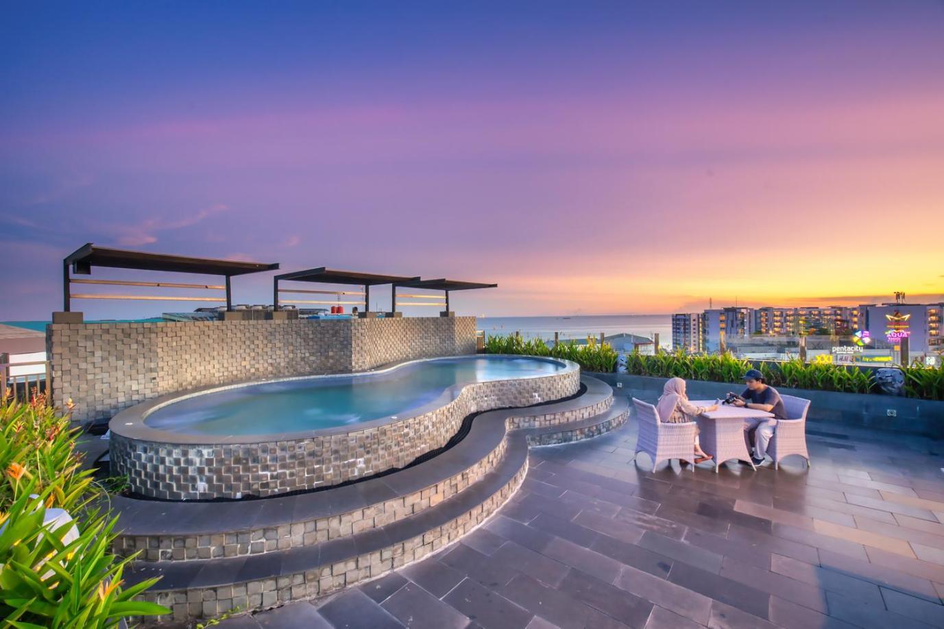 J Icon Hip Hotel Balikpapan  Exteriör bild