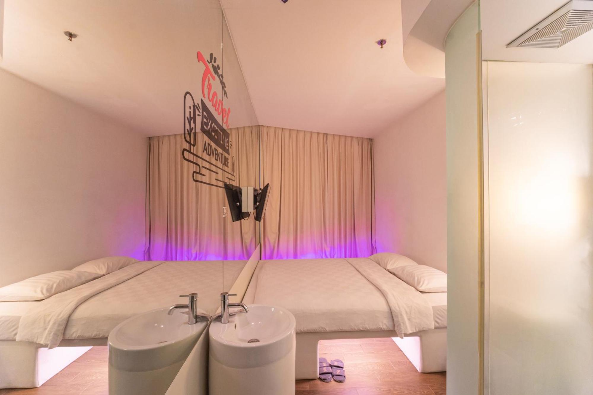 J Icon Hip Hotel Balikpapan  Exteriör bild