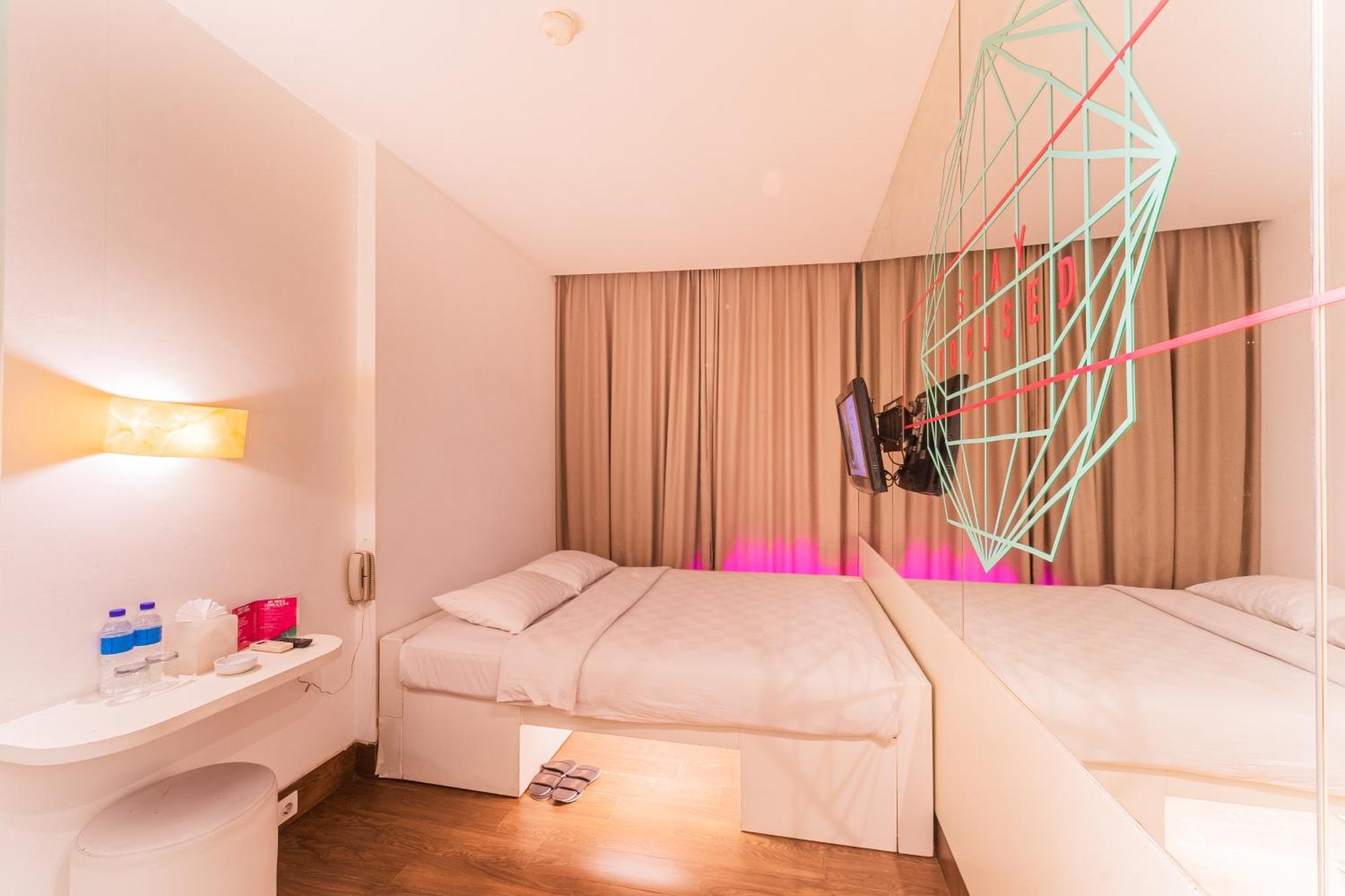 J Icon Hip Hotel Balikpapan  Exteriör bild