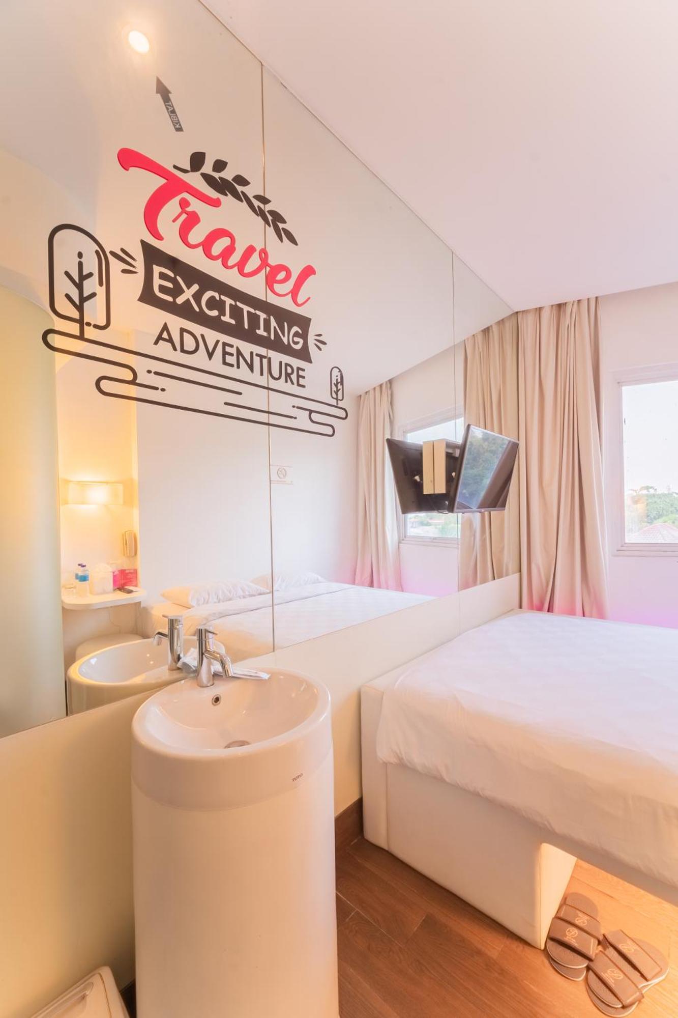 J Icon Hip Hotel Balikpapan  Exteriör bild